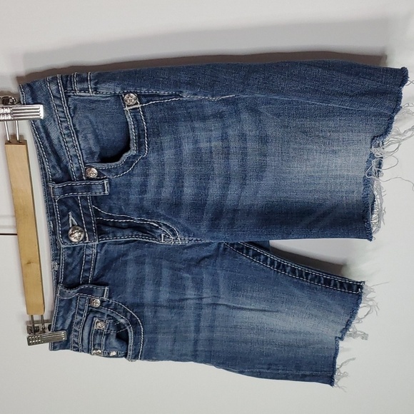 MISS Me 28 waist jean shorts - Picture 2 of 7